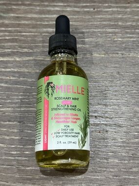 NWT Mielle Rosemary light Mint Scalp & Hair Strengthening Oil infused w Biotin